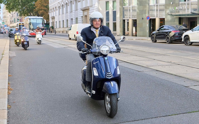 Alles unter Kontrolle. Hanke machte eine tolle Figur im hektischen Wiener Stadtverkehr.