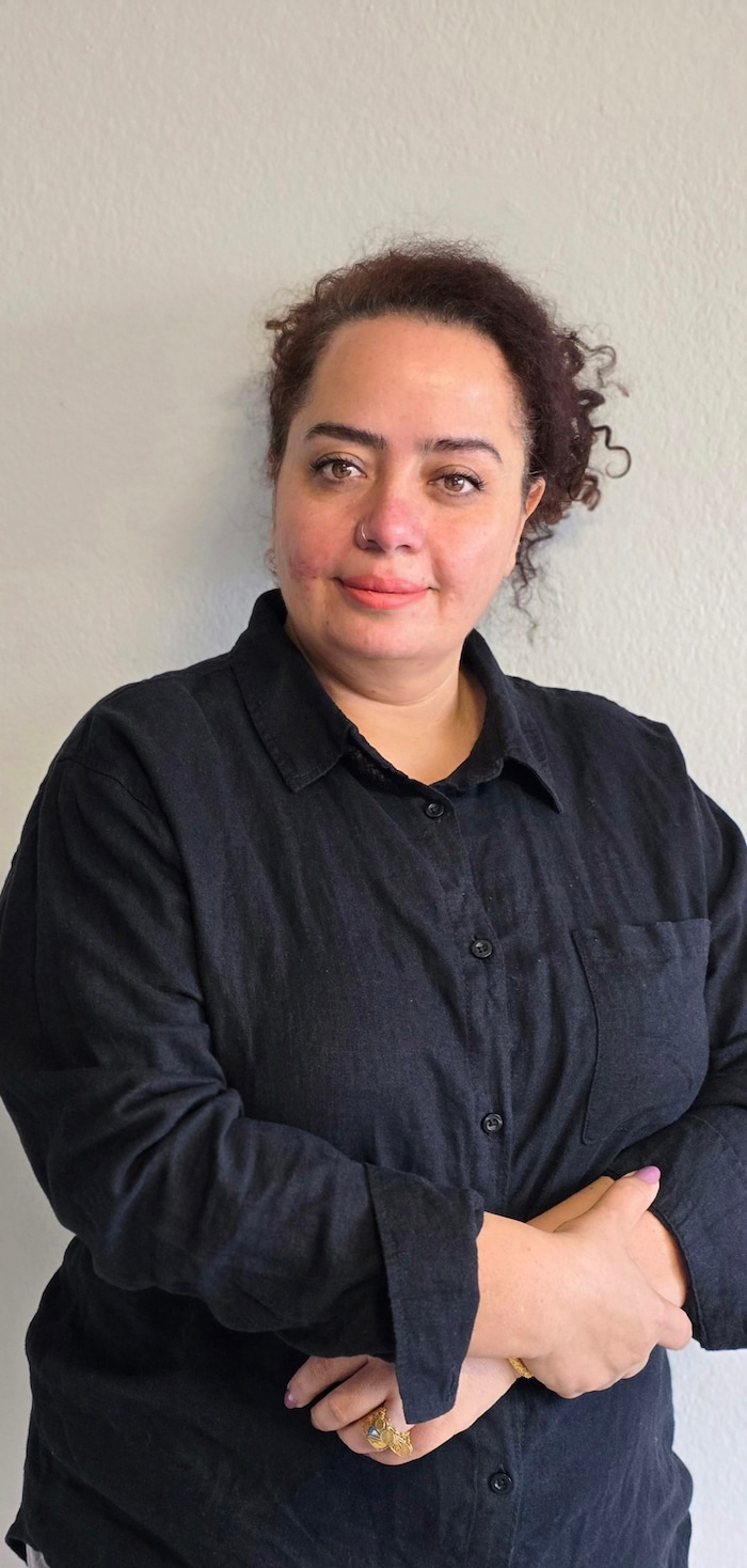 Susan Rahmani hat ein IT-Studium absolviert.