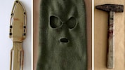 Der 17-Jährige war mit einer Sturmhaube maskiert, als er in das Haus seiner Opfer eindrang. ...