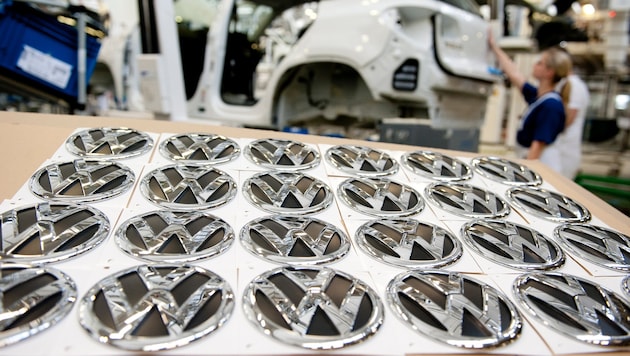 Vom Rückruf betroffene VW-Fahrer müssen sich möglicherweise auf einen zweiten Werkstattbesuch ...
