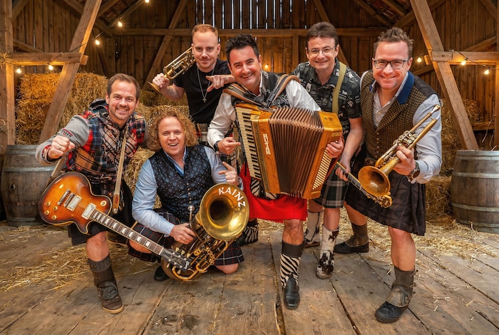 „Die Lauser“ sind aktuell auf der Wiener Kaiser Wiesn im musikalischen Dauereinsatz.