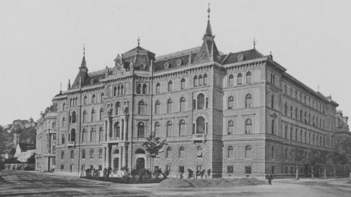 Marburger Kai 49, Graz: Das heutige Oberlandesgericht diente ab 1938 als ...