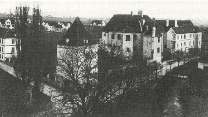 Schloss Radmannsdorf, Weiz: Am NS-Amtsgericht (heute: Bezirksgericht) wurden Deportationen und ...