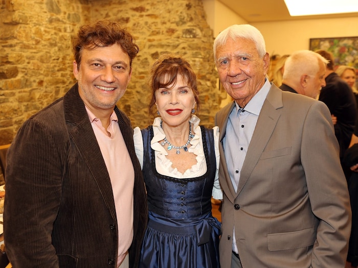 Auch Schauspielerin Anja Kruse war bei Jonas Kaufmann, für Burgherr Fredy Riedel ging mit dem ...