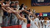 Krstic und die Bulls feierten mit den Fans und dem Supercup-Pokal.