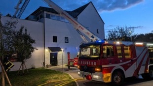 Mehr als ein Dutzend Fahrzeuge waren im Einsatz.