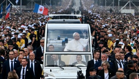 Rund 100.000 mehr Menschen als erwartet wollten der Messe des Papstes in Paris beiwohnen.