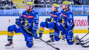 VSV-Crack Lukas Schreier (li.) zeigte gegen Ex-Klub auf