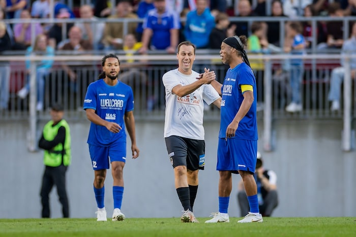 Ronaldinho gratulierte Liendl zu seinem Traumtor: „Un Golazo!“