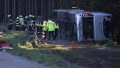 Die Einsatzkräfte gaben am Unfallort ihr Möglichstes.
