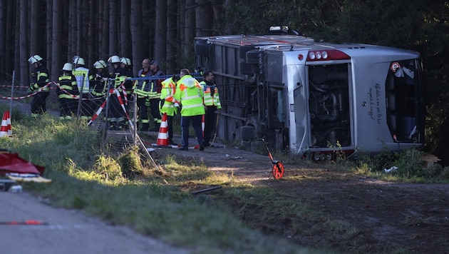 Die Einsatzkräfte gaben am Unfallort ihr Möglichstes.