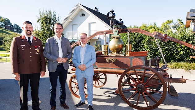 Matthias Walser, Kommandant der Feuerwehr Sulz, Landeshauptmann Markus Wallner und Bürgermeister ...