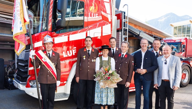 Bürgermeister Harald Witwer (ganz rechts) und Landesrat Christian Gantner (3.v.r.) gratulierten.