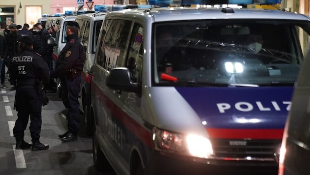 Die Polizei war mit Großaufgebot im Einsatz (Symbolbild)