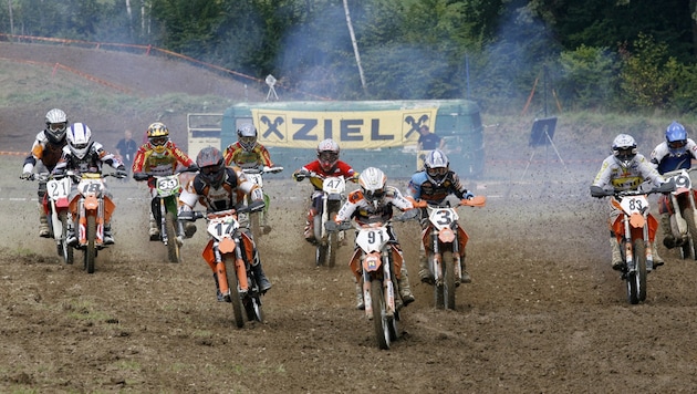 Der Bub übte mit einem Elektrobike das Motocross-Fahren (Symbolbild).