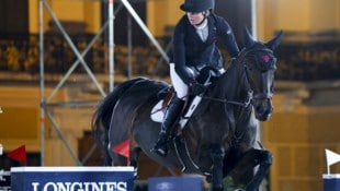 Sophie Hinners (Deutschland) konnte sich mit ihrer Stute „Iron Dames Combella“ den Sieg holen. 