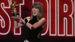 Taylor Swift durfte sich am Sonntag freuen: Sie erhielt nicht nur einen Sonderpreis für ihre ...