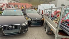 Die drei Autos verkeilten sich ineinander.