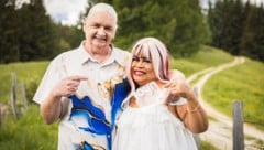 Mit Norbert und Susi ziehen zwei echte „Mein Gemeindebau“-Lieblinge ins „Forsthaus Rampensau“. ...