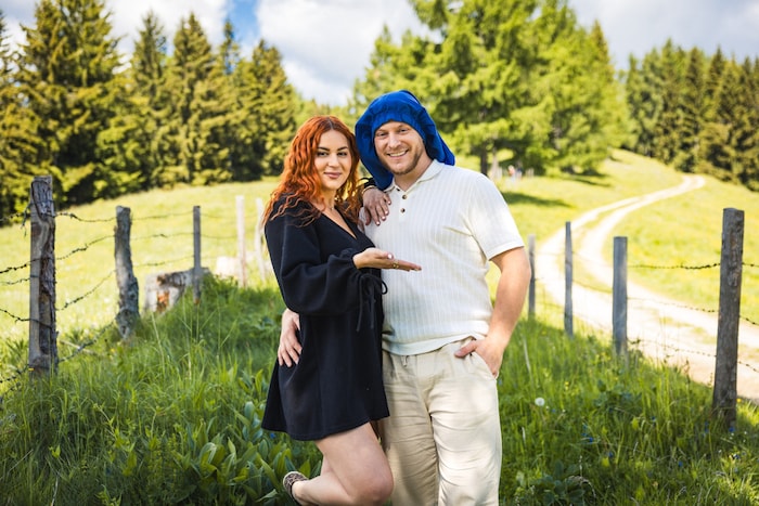 Butti und seine Sophie wollen im „Forsthaus Rampensau“ mit Schmäh und Teamwork punkten.