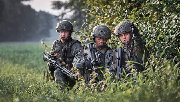 Technik, Teamarbeit und militärisches Können: Die Landstreitkräfte bieten weit mehr, als auf den ...