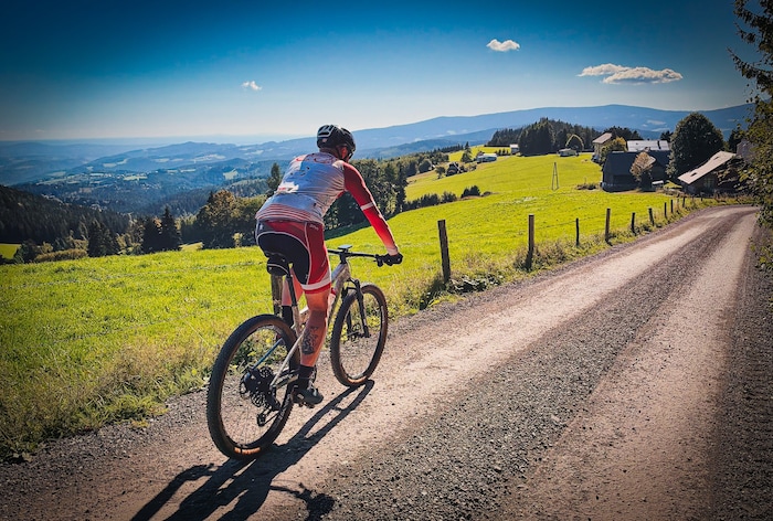Und immer wieder bietet die Tour ein herrliches Panorama auf die Steiermark.