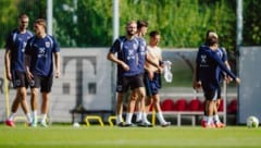 Konrad Laimer (Mitte) ist wieder da.