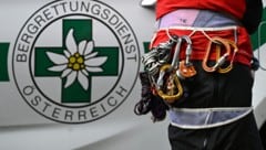 Eine Wanderung endete für zwei Wiener in einer heiklen Rettungsaktion.