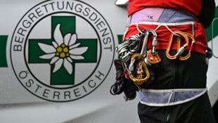 Eine Wanderung endete für zwei Wiener in einer heiklen Rettungsaktion.