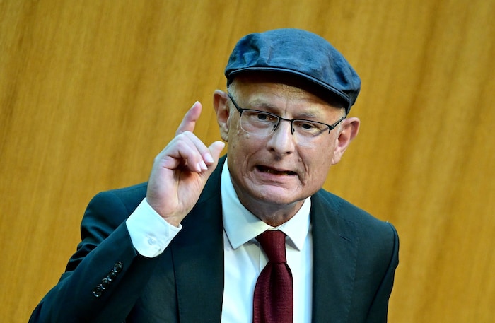 Finanzminister Markus Marterbauer (SPÖ) äußerte am Montag Sympathien für einen Verbleib Bablers ...