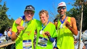 Lukas Kaufmann (l.) mit John (M.) und einem weiteren Guide