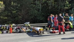 Bei Ottenschlag wurde ein Biker von der Sonne geblendet und kollidierte mit einem Auto.