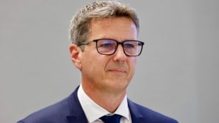 Der Kärntner Landeshauptmann Daniel Fellner wagt den ersten Schritt und will sich mit seinen ...