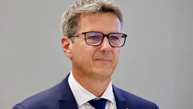 Der Kärntner Landeshauptmann Daniel Fellner wagt den ersten Schritt und will sich mit seinen ...