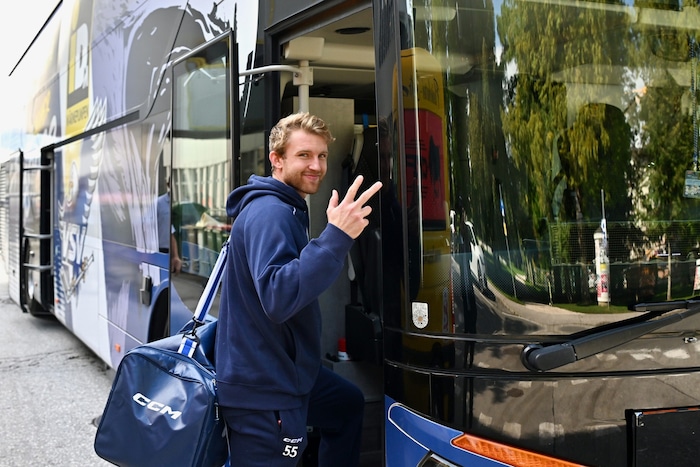 VSV um Lukas Schreier fährt morgen um 11 Uhr mit dem Bus nach Fehervar ab.