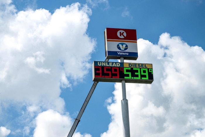 Die Spritpreise stiegen auch in den USA seit dem Beginn des Iran-Krieges.