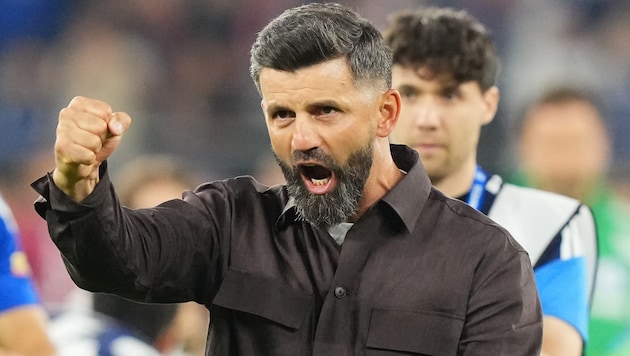 Schalke-Coach Miron Muslic freut sich auf das Spiel gegen die Austria in Lustenau.