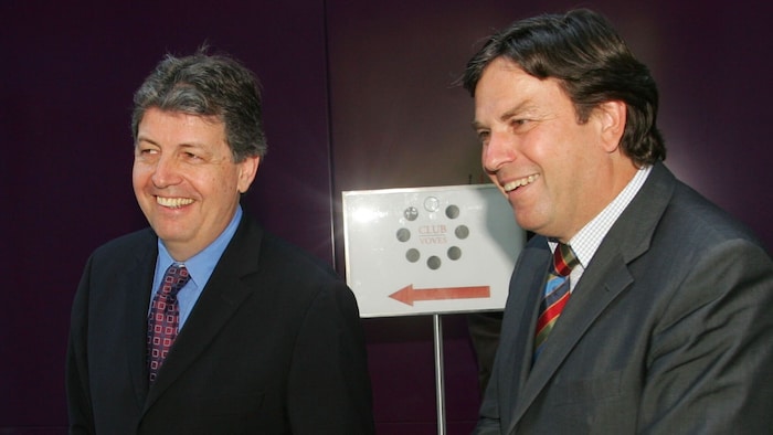 Gerhard Zeiler (li.) warf sich 2005 in den steirischen Landtagswahlkampf und warb für Franz ...
