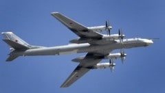 Die Tupolew-95 befand sich auf einem Trainingsflug und war dem Vernehmen nach nicht bewaffnet.