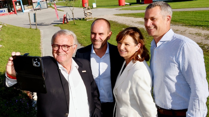 Sport-Austria-Präsident Hans Niessl, Sporthilfe-Präsident Gernot Uhlir, Sporthilfe-Direktorin ...