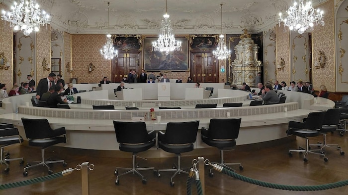 Der halbleere Landtag Dienstagabend.