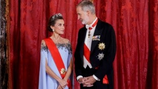Königin Letizia trug beim Staatsbankett in Madrid ein Kleid, das an Eiskönigin Elsa erinnerte.