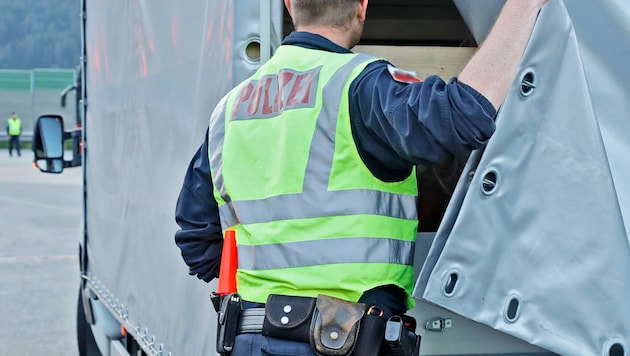 Im Zuge einer Kontrolle in Osttirol wurde der Klein-Lkw aus dem Verkehr gezogen (Symbolbild).