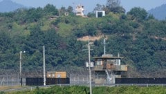 Wachtürme an der Grenze zwischen Nord- und Südkorea