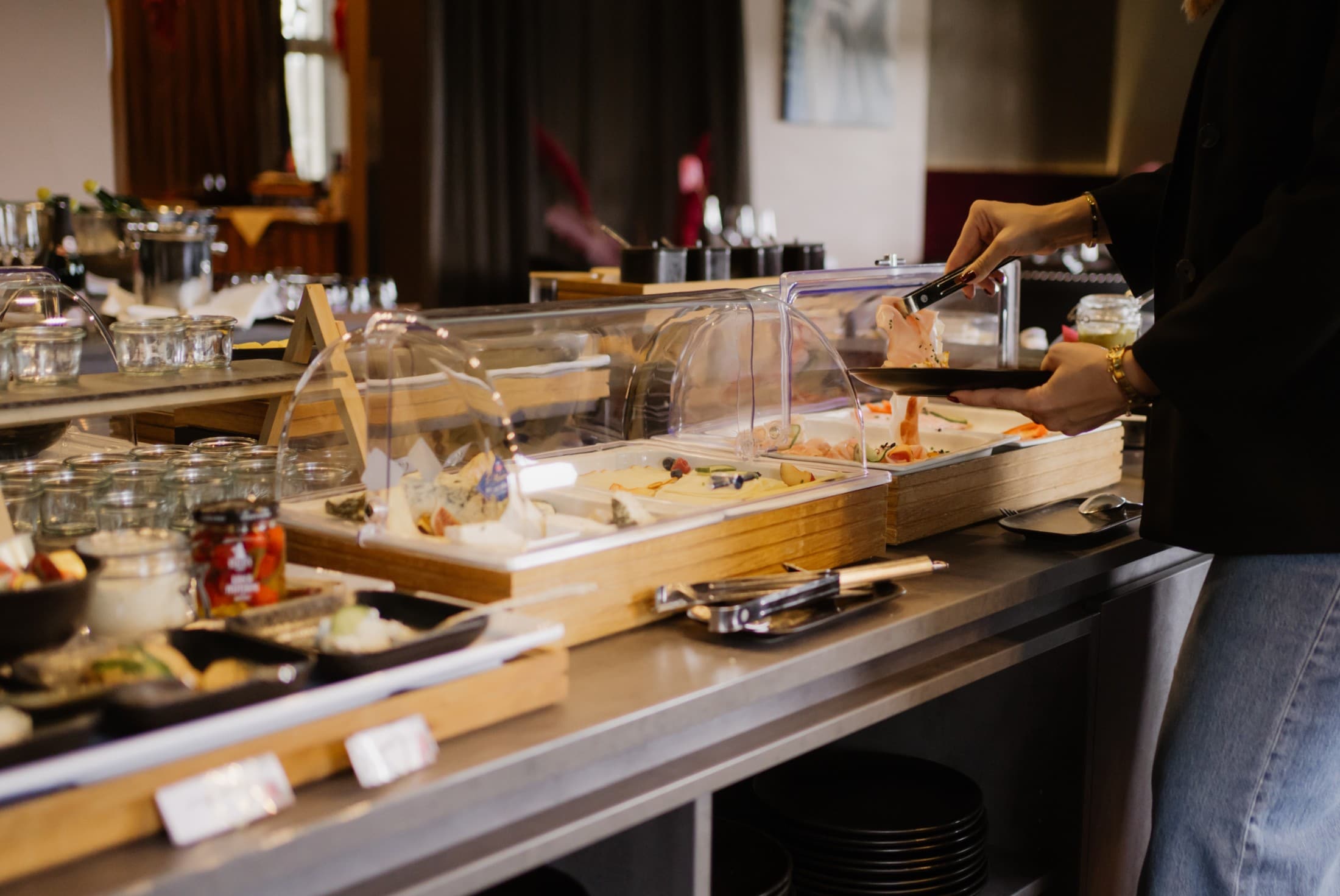 Genussvoll in den Tag starten: Das Frühstück im Maiers Kuschelhotel lässt sich ganz entspannt ...
