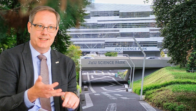 Stefan Koch ist Wirtschafts- informatiker und seit 2023 Rektor der JKU Linz. Zuvor war er ...