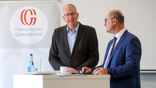 Treffen der Gemeindepolitiker: Manfred Sampl (Salzburger Verband) und Österreichs ...