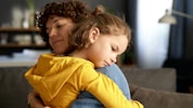 Ein schwieriges, aber wichtiges Gespräch zwischen Mutter und Kind.