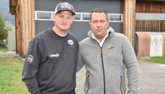 Heli-Betreiber Thomas Morgenstern mit Eigentümer Manuel Aster am Hangar in Mauterndorf in ...