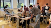 Die Schüler arbeiteten häufig in Gruppen an Projekten und durften selbst tief in die KI-Praxis ...